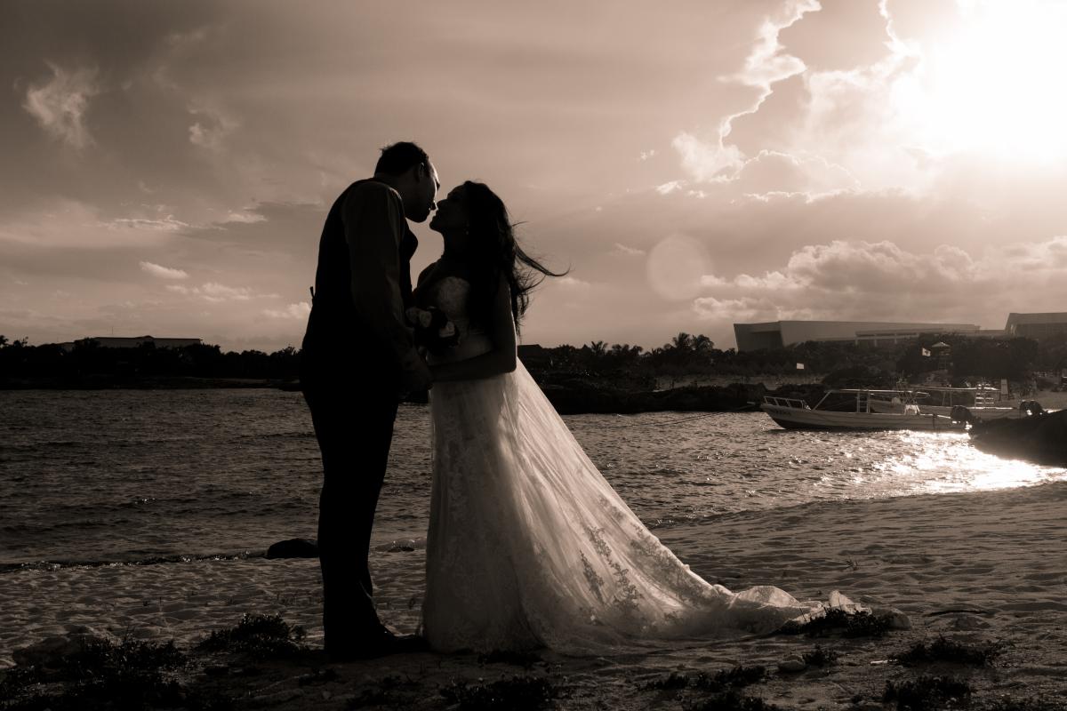 Jasmine and Borden?s Mexico Beach Wedding!